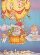 PÈRE NOËL NOËL Fêtes Voeux Vintage Carte Postale CPSM #PAJ970.FR - Santa Claus