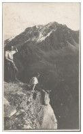 Y28433/ Bergsteiger über Dem Alpener Ferner Tirol Foto AK 1920 - Other & Unclassified