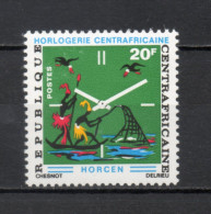 CENTRAFRIQUE N° 179   NEUF SANS CHARNIERE COTE 0.50€    HORLOGERIE - Central African Republic