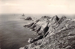 29 - Pointe Du Raz - La Pointe Et Les Rochers - La Pointe Du Raz