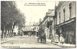 CHATEAU DU LOIR - Un Coin De La Place De L'Hötel De Ville - Chateau Du Loir