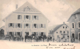 Suisse - NE - La BREVINE - La Place - Hôtel De Ville, Café De La Poste, Chevaux - Précurseur Voyagé 1902 (2 Scans) - La Brévine