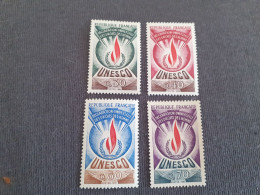 TIMBRES  DE  SERVICE  ANNEE  1969-71  N  39  A  42  COTE  5,00  EUROS  NEUFS  SANS  CHARNIERES - Ongebruikt