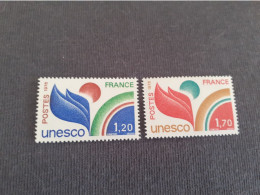 TIMBRES  DE  SERVICE  ANNEE  1978  N  56  / 57  COTE  1,70  EUROS  NEUFS  SANS  CHARNIERES - Ungebraucht