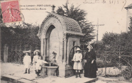 56 PORT-LOUIS   LOCMIQUELI    Env. De LORIENT.     FONTAINE Et CALVAIRE  DE L'EGLISE     SUP PLAN 1907.  RARE - Port Louis