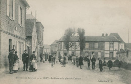 27 LERY - La Poste Et La Place Du Calvaire - TTB - Autres & Non Classés