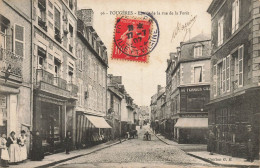 Fougères * 1907 * Entrée De La Rue De La Forêt * Débit De Tabac Tabacs TABAC * Commerces Magasins - Fougeres