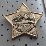 Spomen Dom Kumrovec House Of Dom Fighters And Youth Of Yugoslavia Pin - Personaggi Celebri