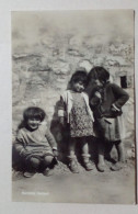 Carte Postale Trois Enfants Italiens. - Children And Family Groups