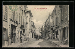 CPA Montréjeau, Une Rue  - Montréjeau
