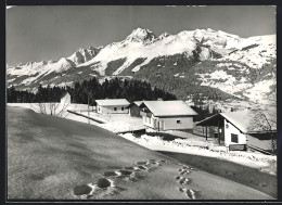 AK Obersaxen /Valatta GR, Verschneite Berge Mit Häusern  - Obersaxen