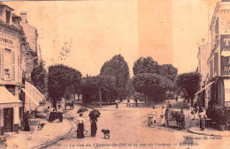 78 - Yvelines - CHATOU -  La Rue Du Chemin De Fer Et La Rue De Croissy - Chatou
