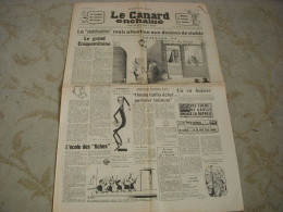 CANARD ENCHAINE 2238 11.09.1963 HITCHCOCK Les OISEAUX THEATRE DAME Aux CAMELIAS - Política