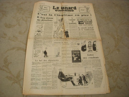 CANARD ENCHAINE 2196 21.11.1962 Y. MONTAND NABAKOV Suzanne FLON Mouloud FERAOUN - Política