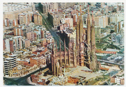 CPSM / CPM  10.5 X 15 Espagne (179) BARCELONA  Vue D'avion De La "Sainte Famille"  Sagrada Familia - Barcelona