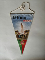 Portugal Fátima Sanctuaire De Fatima Fanion Touristique Fatima Shrine Touristic Pennant - Autres & Non Classés