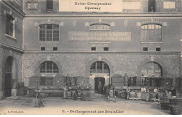 51 - Epernay -  SAN21765 - Déchargement Des Bouteilles - Union Champenoise - Epernay