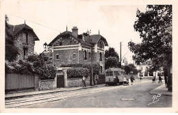 78 - Le Chesnay - SAN23094 - La Place Laboulaye - CPSM 14X9 Cm - Le Chesnay