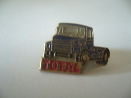 PIN'S PINS PIN PIN’s ピンバッジ  CAMION TOTAL - Carburanti