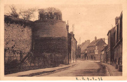 80 - ROYE - SAN32606 - Anciens Remparts - Tour Saint Laurent Ayant à Gauche Les Empreintes De La Brèche De Condé - Roye