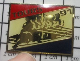 3417 Pin's Pins / Beau Et Rare / SPORTS /  AVIRON TOURS 1991 - Canottaggio