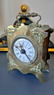 Ancienne Horloge / Réveil / Pendule Bronze - Clocks