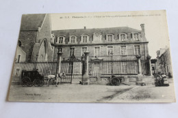 Thouars - L'hotel De Ville Appelé Couvent Des Genovefains Au XVIII° Sciécle - Thouars