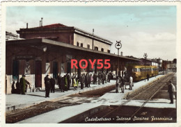 Sicilia-trapani-castelvetrano Stazione Ferroviaria Veduta Interno Sosta Treno Littorina Binari Viaggiatori Pensilina - Altri & Non Classificati