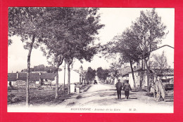 F-17-Montendre-15Ph56  L'avenue De La Gare, Petite Animation, Cpa BE - Montendre