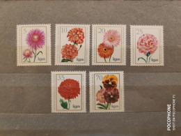 1975	Germany	Flowers (F89) - Unused Stamps