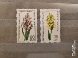 1976	Germany	Flowers (F89) - Unused Stamps