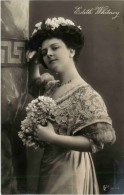 Edith Whitney - Artisti