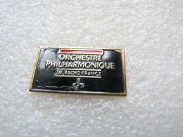 PIN'S   RADIO  FRANCE  ORCHESTRE PHILHARMONIQUE - Media