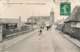 FRANCE - Cayeux Sur Mer - Vue Sur La Grande Rue Et L'église - Animé - Carte Postale Ancienne - Cayeux Sur Mer