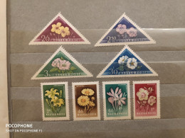 1958	Hungary	Flowers (F89) - Ungebraucht