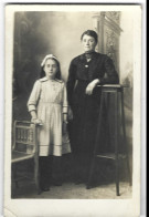 Carte Photo  Non Localier - A Identifier  - Femme Et Jeune Fille - Photos