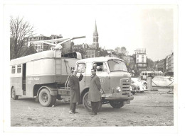 Photo Camion Karrier " Mobile Radar Unit " Eglise-saint-clodoald Saint Cloud - Coches