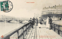 CPA. [75] > TOUT PARIS > N° 815 L'Estacade Quai Henri IV Vue Prise Pendant L'Inondation (IVe Arrt.) 1910 Coll. F. Fleury - Arrondissement: 04