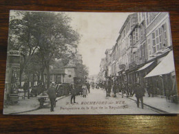 CPA - Rochefort Sur Mer (17) - Perspective De La Rue De La République - 1920 - SUP (HU 24) - Rochefort