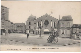 LOUDUN  Place Saint Croix - Loudun