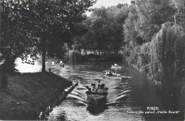 ROMANIA PITESTI - VIEW FROM THE ''VASILE ROAITA'' PARK, PEOPLE ON BOATS, LAKE - Portomarken