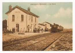 FRESNAY-L'EVEQUE (28) LIGNE DE VOVES À TOURY - TRAIN ENTRANT EN GARE (REPRODUCTION D'UNE CARTE POSTALE ANCIENNE ) - Eisenbahnen