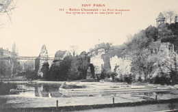 CPA. [75] > TOUT PARIS > N° 771 - BUTTES CHAUMONT- LE PONT SUSPENDU - (XIXe Arrt.) - Coll. F. Fleury - TBE - Arrondissement: 19