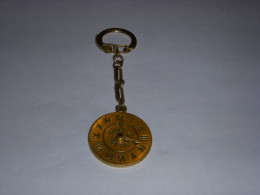 PORTE CLEFS 20 PENDULE PARK-0 METER RONDE DIMENSION Environ 3x3cm METAL          - Key-rings