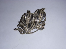 405 BROCHE METAL ARGENTE 1960 - BELLE QUALITE - Brooches
