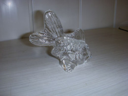 506 POISSON DECOR En VERRE MASSIF Envriron 6x6cm - Andere & Zonder Classificatie