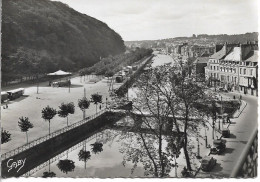 CPSM. 29 QUIMPER. L'ODET, LE MONT FRUGY ET LE CHAMP DE BATAILLE. - Quimper