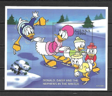 Disney Ghana 1998 Donald, Daisy And The Nephews In The Winter MS MNH - Disney