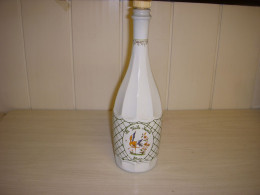 508 BOUTEILLE COLLECTION VIN PETILLANT MUSCAT DECOR VIEUX MOUSTIERS XVIIIeme - Wein