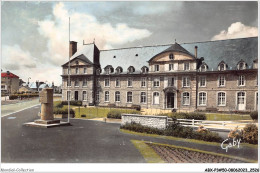 ABXP3-50-0252 - CARENTAN - L'Hotel De Ville - Carentan